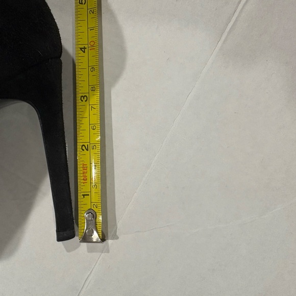 Roberto Cavalli Black Leather Metal Cap Toe Pumps Size 7 Black and Silver - Picture 6 of 9